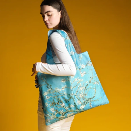VG.AB.R-LOQI-VINCENT-VAN_GOGH-Almond-Blossom-Recycled-Bag-1x1.webp